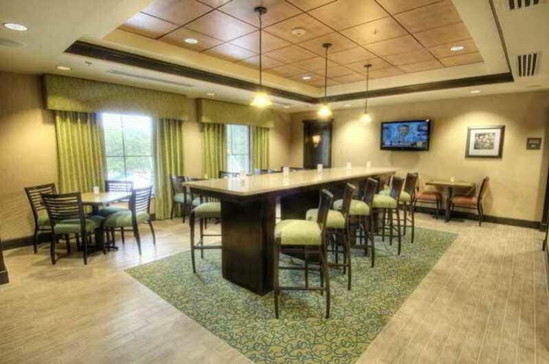 Hampton Inn & Suites Gainesville Downtown Zewnętrze zdjęcie